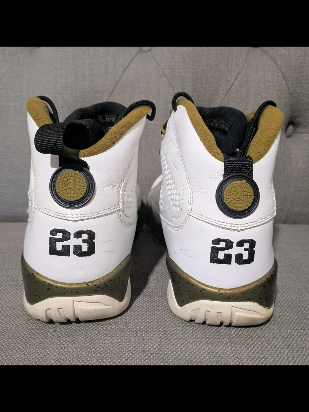 Nike Jordan 9 Retro Statue - Mens Size 9